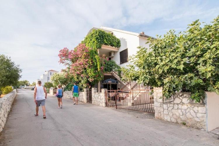 Apartments Fidelis - One Bedroom Apartment With Terrace And Garden View 3 Trogir Exterior foto